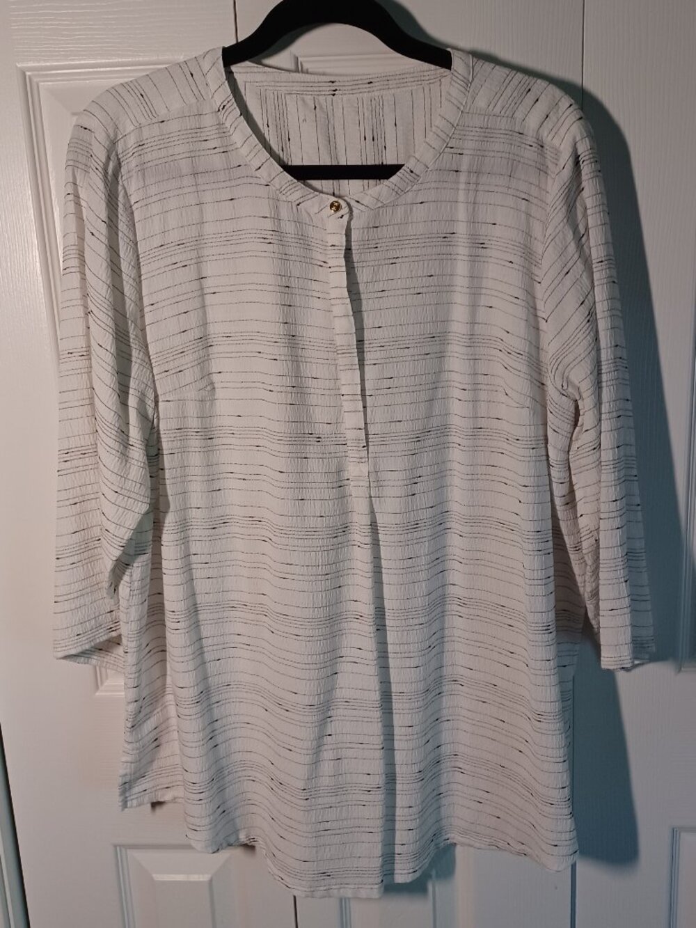Liz Claiborne Tunic Black White Textured Stripe 3/4 Sleeve Split Sides Top 1X